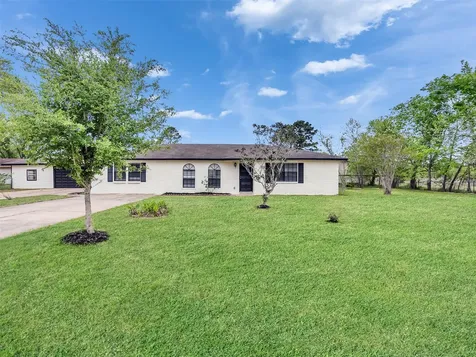 1905 County Road 235 Alvin TX 77511