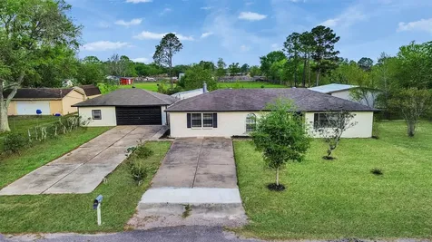 1905 County Road 235 Alvin TX 77511