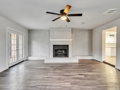 1905 County Road 235 Alvin TX 77511