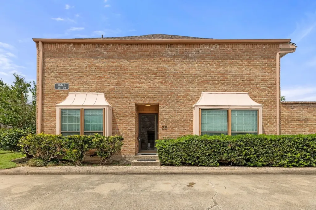 9200 W Bellfort Street 25 Houston TX 77031