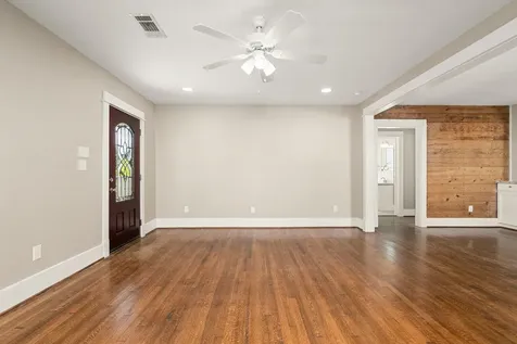 5508 Truett Street Houston TX 77023