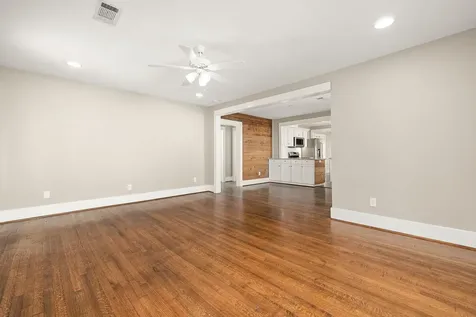 5508 Truett Street Houston TX 77023