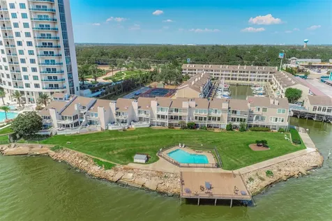4749 Nasa Parkway 57 Pasadena TX 77586