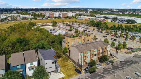 4510 Cornish B Street Houston TX 77007