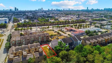 4510 Cornish B Street Houston TX 77007