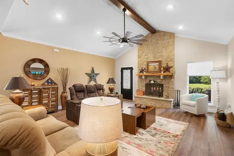 14706 Highway 90 N Bedias TX 77831