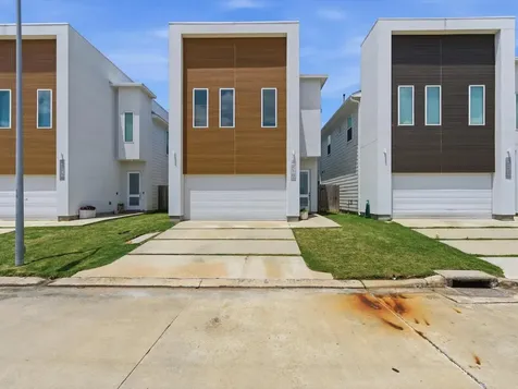 2216 Cortijo Place Houston TX 77091