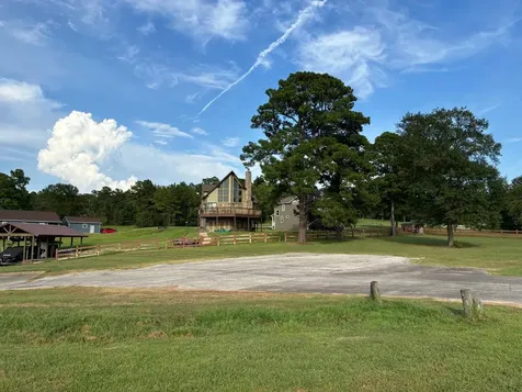 24 Silver Lakes Drive Huntsville TX 77340