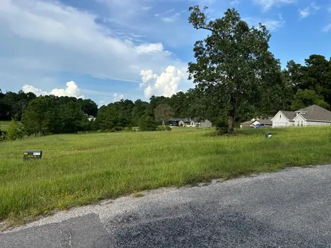 24 Silver Lakes Drive Huntsville TX 77340