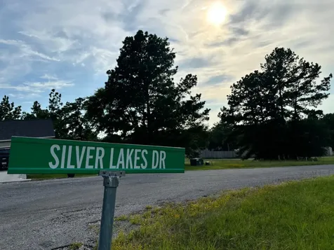 24 Silver Lakes Drive Huntsville TX 77340