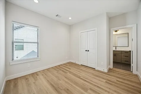 3710 Creekmont Gardens Lane Houston TX 77091