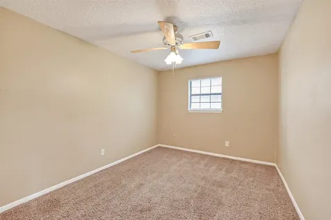 210 Woodhaven Street Highlands TX 77562