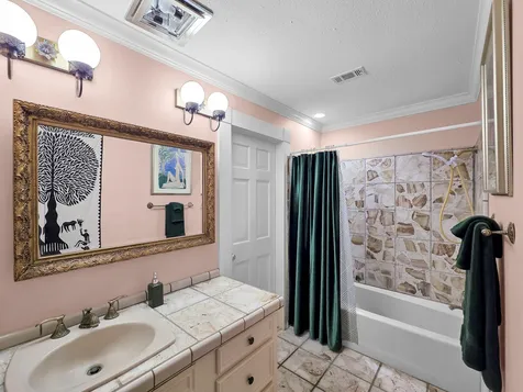1800 S Magnolia Street Woodville TX 75979