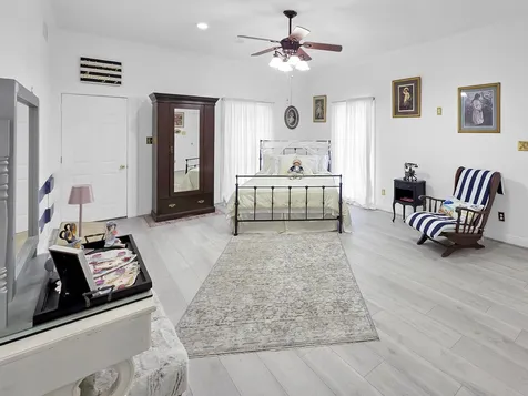 1800 S Magnolia Street Woodville TX 75979