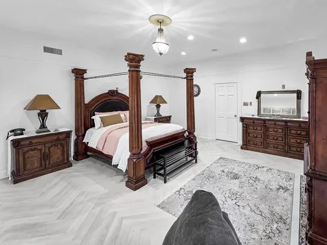 1800 S Magnolia Street Woodville TX 75979
