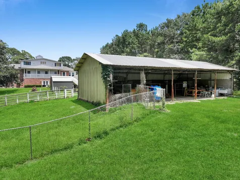 1800 S Magnolia Street Woodville TX 75979