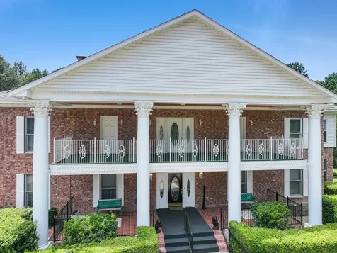 1800 S Magnolia Street Woodville TX 75979