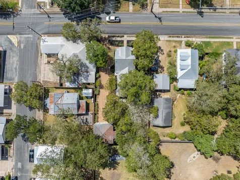 206 N Rusk Fayetteville TX 78940
