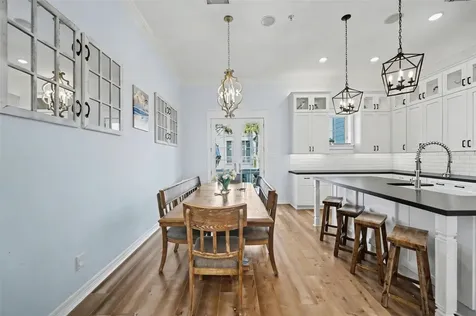 1830 Seaside Drive Galveston TX 77550