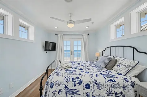 1830 Seaside Drive Galveston TX 77550