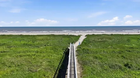 1830 Seaside Drive Galveston TX 77550