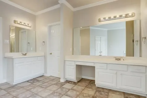 2822 Briarhurst Park Houston TX 77057