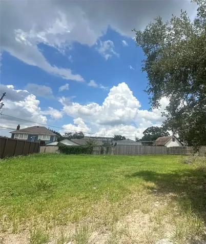 1648 Richmond Avenue Houston TX 77006
