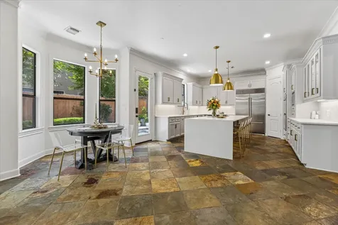 5413 Evergreen Street Bellaire TX 77401