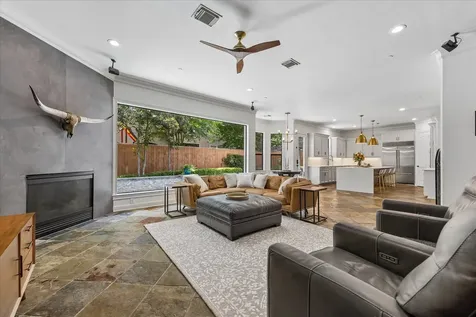 5413 Evergreen Street Bellaire TX 77401