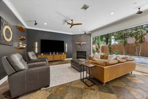 5413 Evergreen Street Bellaire TX 77401