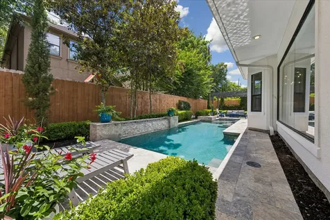 5413 Evergreen Street Bellaire TX 77401