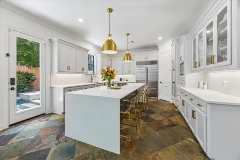 5413 Evergreen Street Bellaire TX 77401