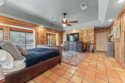 1226 County Road 45 Angleton TX 77515