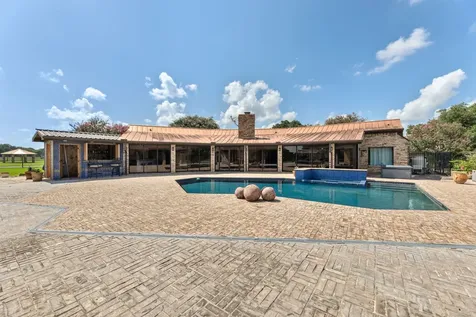 1226 County Road 45 Angleton TX 77515