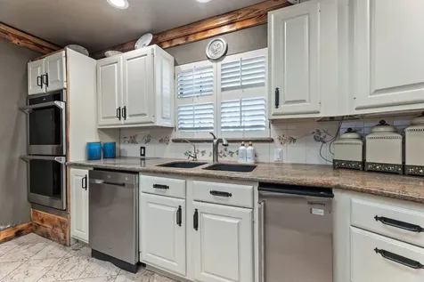 1226 County Road 45 Angleton TX 77515
