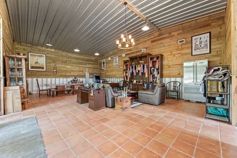 1226 County Road 45 Angleton TX 77515