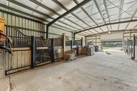 1226 County Road 45 Angleton TX 77515