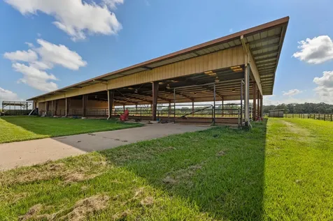 1226 County Road 45 Angleton TX 77515