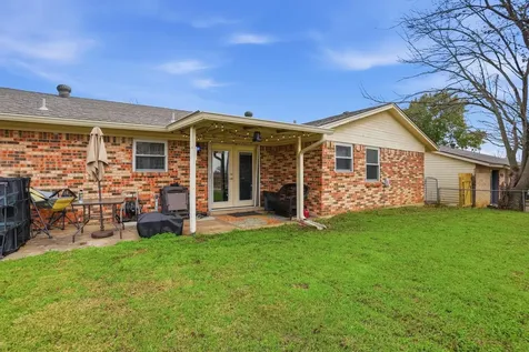 111 Shady Oaks Drive Palestine TX 75803