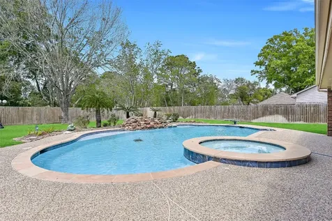 306 Melodywood Drive Friendswood TX 77546