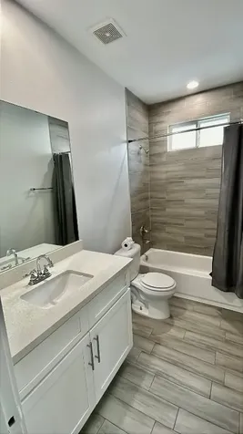 4923 Higgins Street Houston TX 77033