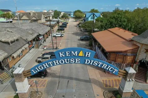 175 W 6th Street D Kemah TX 77565