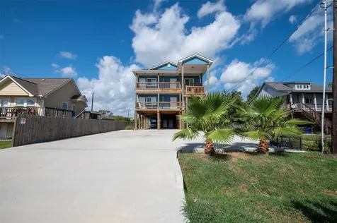 175 W 6th Street D Kemah TX 77565