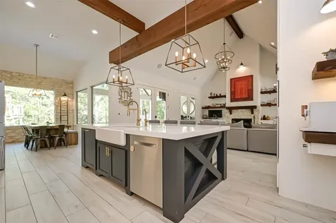2407 Chantilly Lane Conroe TX 77384