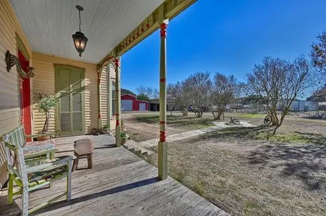1 Bednar Lane La Grange TX 78945
