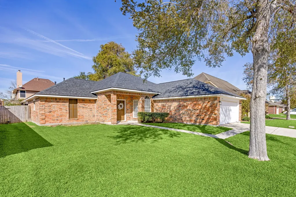 4754 Widerop Lane Friendswood TX 77546