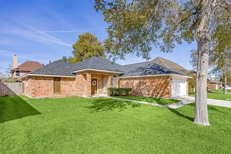 4754 Widerop Lane Friendswood TX 77546