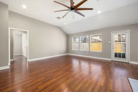 4754 Widerop Lane Friendswood TX 77546