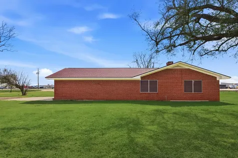 1839 W Henderson Road Angleton TX 77515