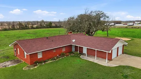 1839 W Henderson Road Angleton TX 77515
